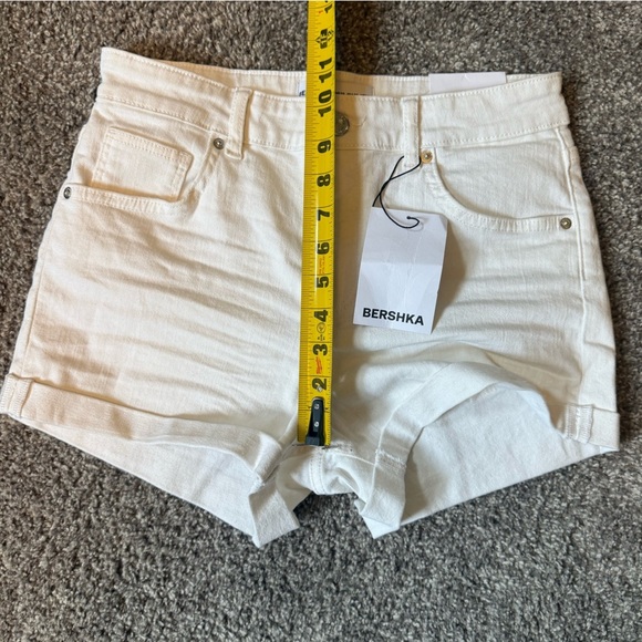 NWT Women’s Bershka White Jean Shorts High-Waisted - Picture 5 of 6